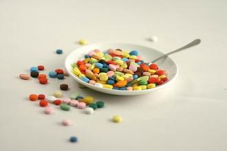 药用辅料市场规模增添，，，，，，增添速率较快