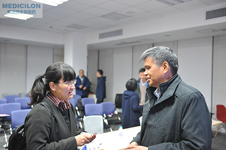 亿万先生mr化学部副总裁陈焕明博士给与会者答疑解惑