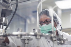 药品注册受理事情调解：12月1日起，，，，，，，凡由总局审评审批的注册申请均由总局受理