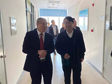 浦东新区管小军副区长一行10余人莅临亿万先生mr现场调研CRO市场及公司业态