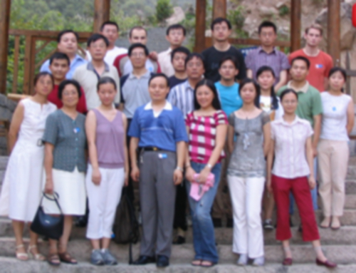 2004 亿万先生mr在上海建设.jpg