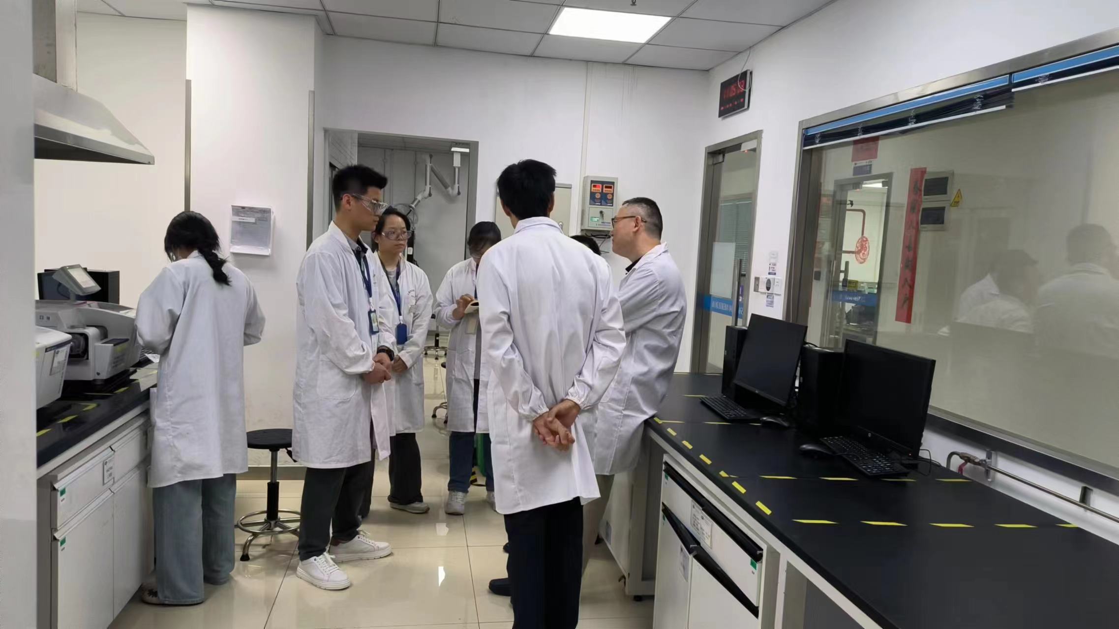 CNAS专家组对亿万先生mr实验室举行了周全而深入的检查