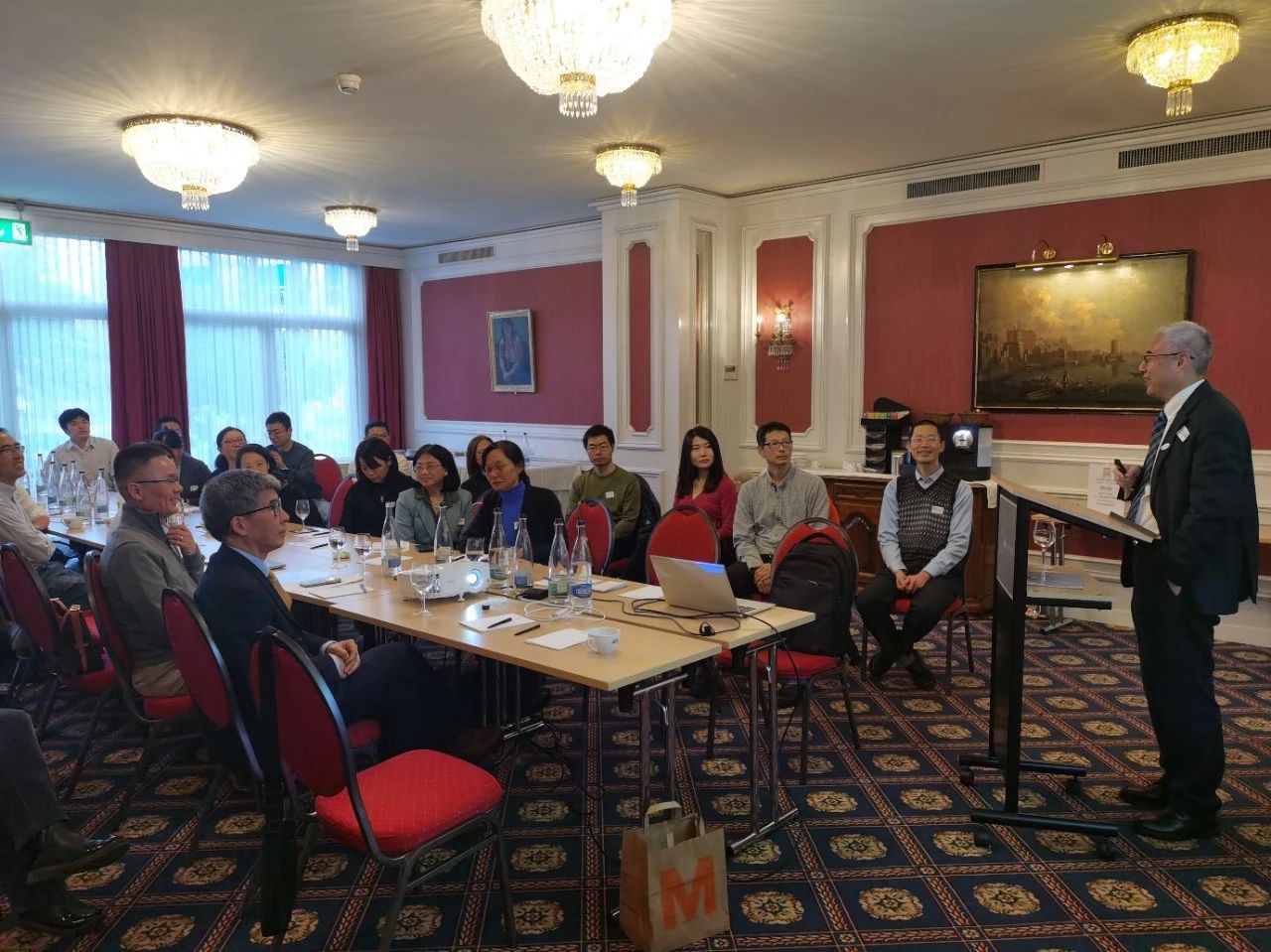 亿万先生mr协办的2025瑞士生物医药华人蛇年新春聚会圆满举行